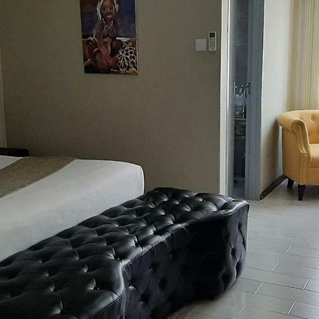 The New Mall Guesthouse 마운 외부 사진